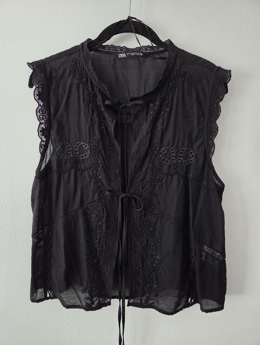 Zara Black Lace Tie-Front Sleeveless Top